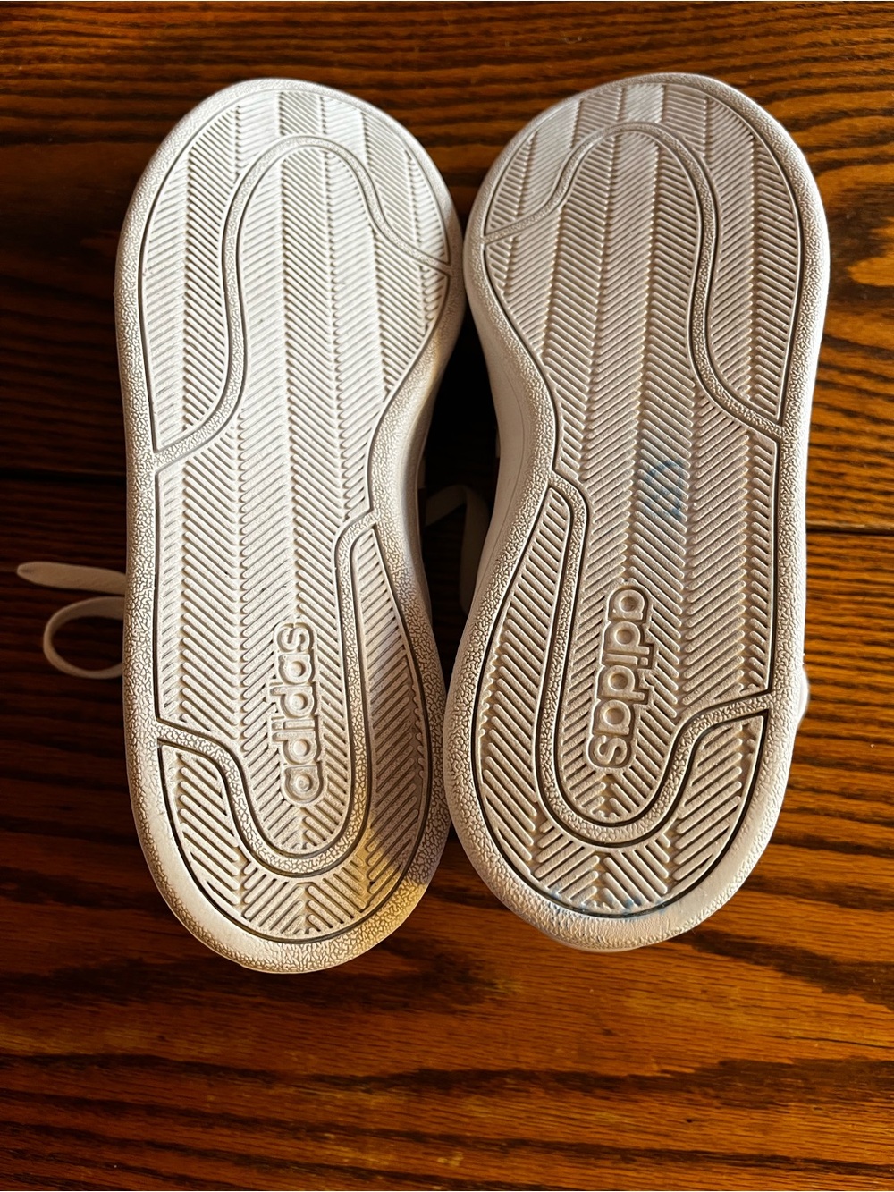 Adidas Woman's Gold Cloudform Grand Court Sneakers Sz 9 - Picture 4 of 9